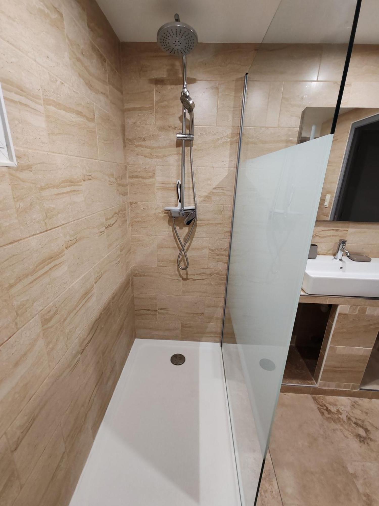 Appartement T3 Neuf Proche Centre Ville, Clim Et Parking Et Centrale Edf Valence  Ngoại thất bức ảnh