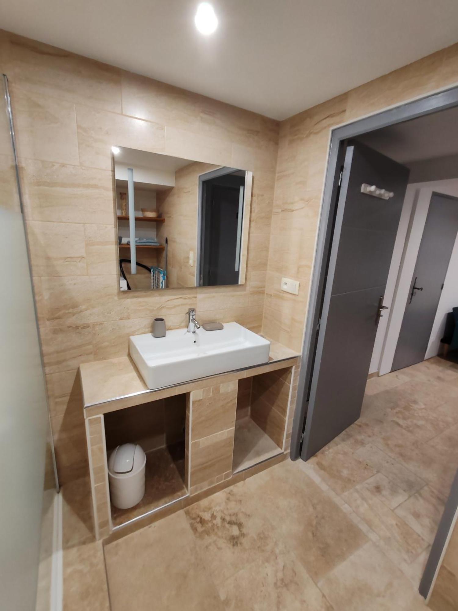 Appartement T3 Neuf Proche Centre Ville, Clim Et Parking Et Centrale Edf Valence  Ngoại thất bức ảnh